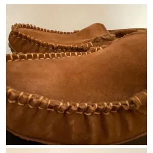 Mens Moccasin Slippers NEW! Cozy, fur lined has sole Exquisite! Nordstrom Sz 9